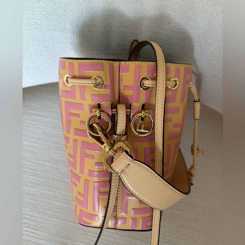 Fendi bag - Picture 3 of 5